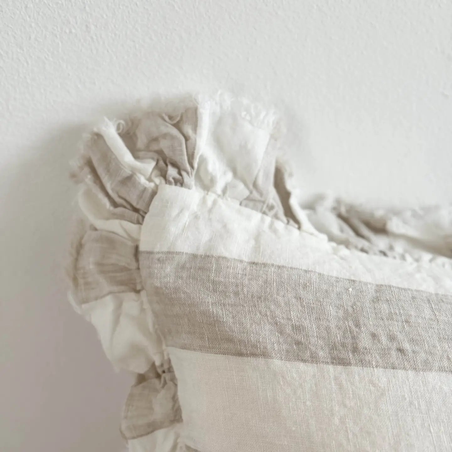 Hallie Kissenbezug aus Leinen mit Rüschen