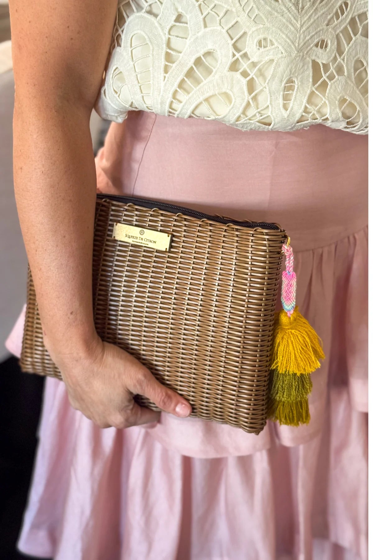 Clutch Squeeze The Citron in Braun